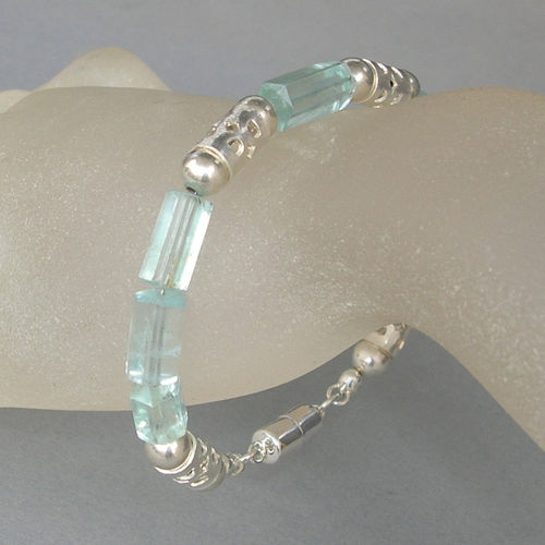 "Blue-Green Heaven Crystal" Aquamarine bracelet