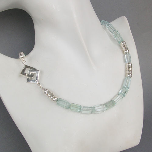 "Blue-Green Heaven Crystal" Aquamarine Necklace